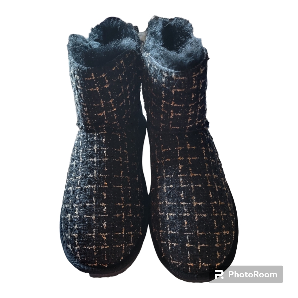 Bernie Mev Shearling Ankle Boots Sheena Black/Gold Tweed Suede Size 8-8.5 NWOB